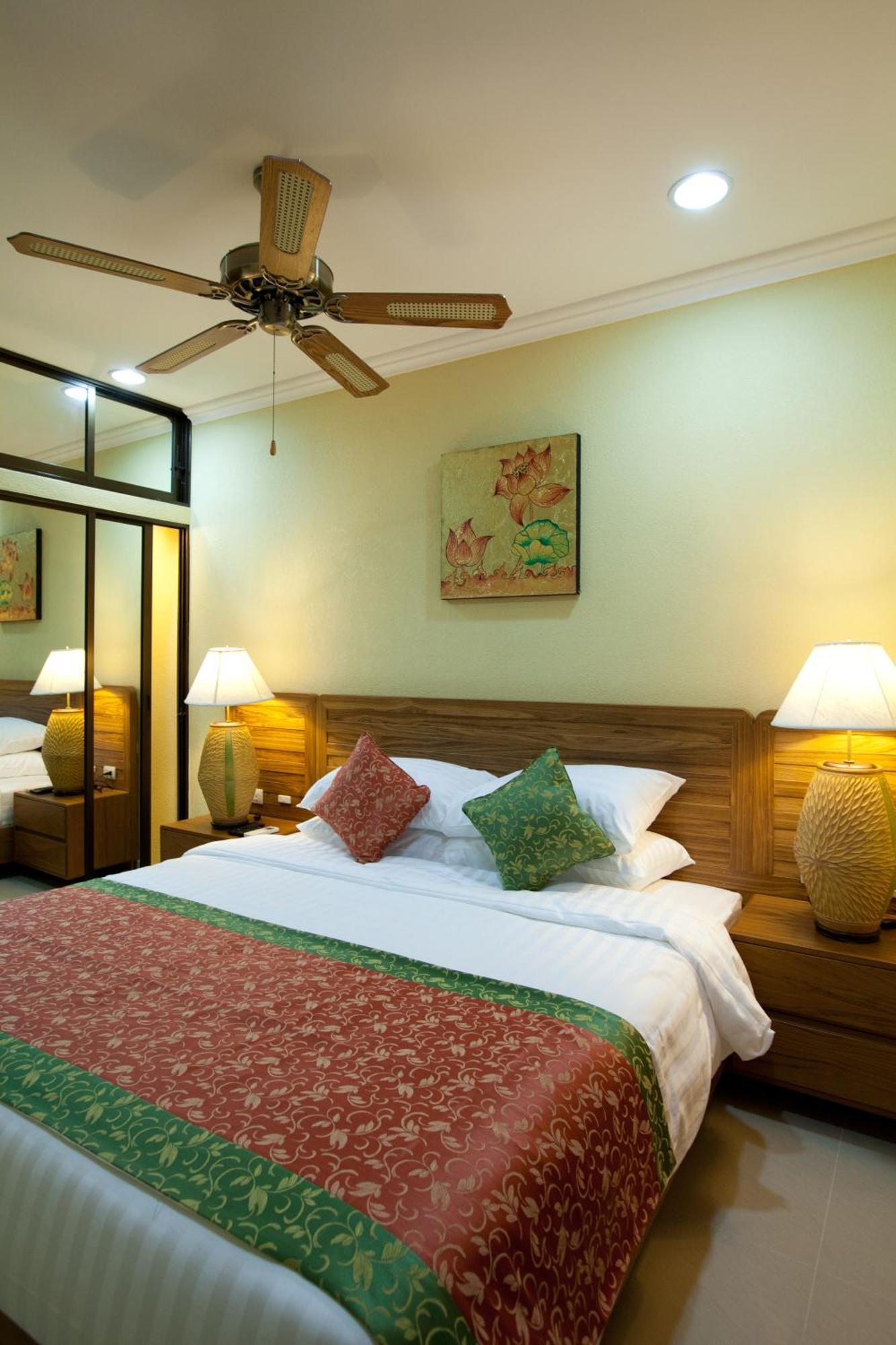 Baan Souy Resort Pattaya Room photo